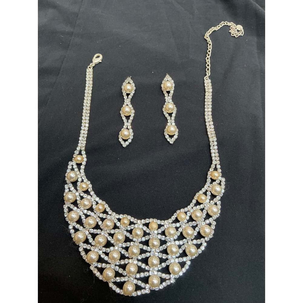 Statement Necklace & Earring Set OS Cream Silver Pearl Rhinestone Bib